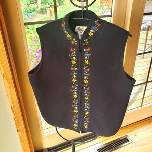 Talbots Embroidered Floral Fleece Zip Up Sz.‎ M Vest